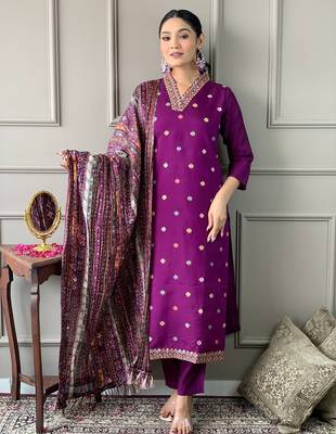 Women's purple viscose chanderi embroidered kurta pant set with printed chinon dupatta 2
