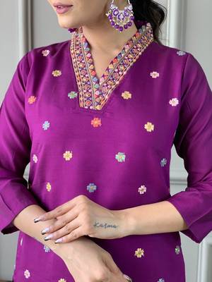 Women's purple viscose chanderi embroidered kurta pant set with printed chinon dupatta 5