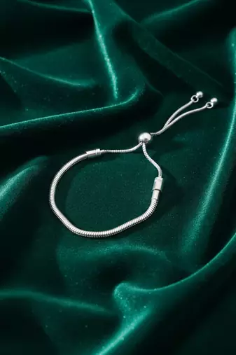 Nvr women silver plated round adjustable bracelet