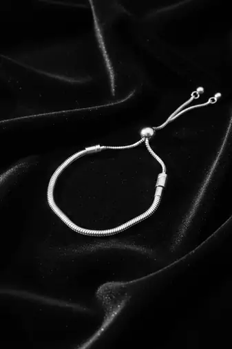 Nvr women silver plated round adjustable bracelet