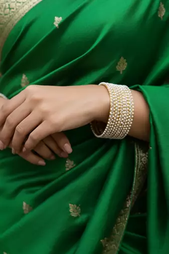 Nvr women set of 4 gold-plated pearls handcrafted traditional bangles