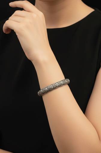 Nvr women's oxidized silver plated intricate floral pattern kada bangle
