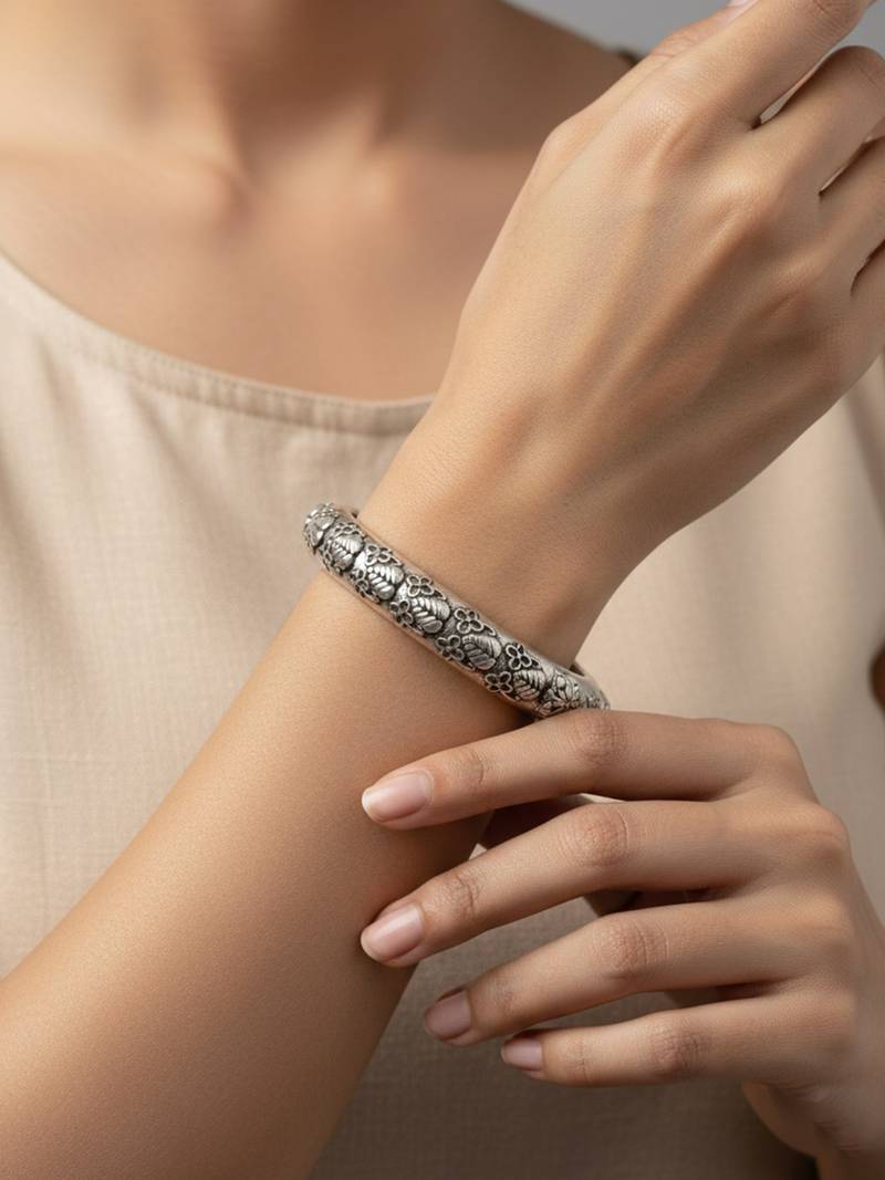 Nvr women's oxidized silver plated intricate floral pattern kada bangle