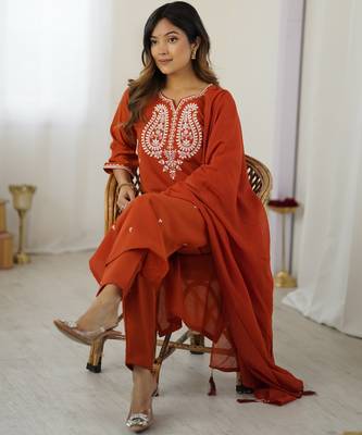 Women's orange chanderi silk sequin embroidered kurta pant set with chanderi cotton dupatta 2