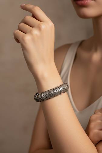 Nvr women's traditional indian handcrafted flower design kada bangle