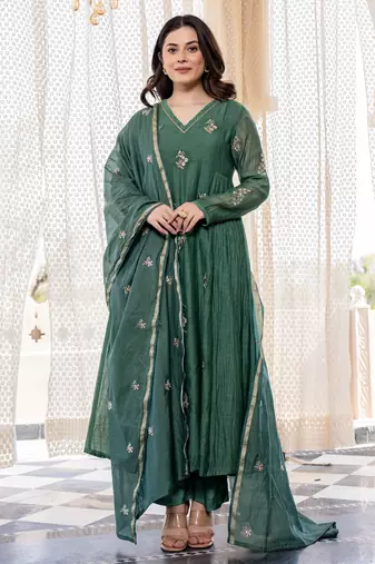Women's green chanderi silk sequin embroidered kurta pant set with chanderi dupatta