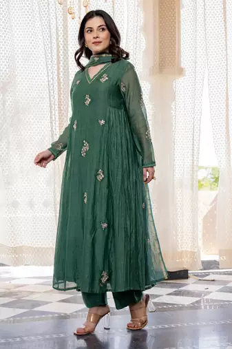 Women's green chanderi silk sequin embroidered kurta pant set with chanderi dupatta