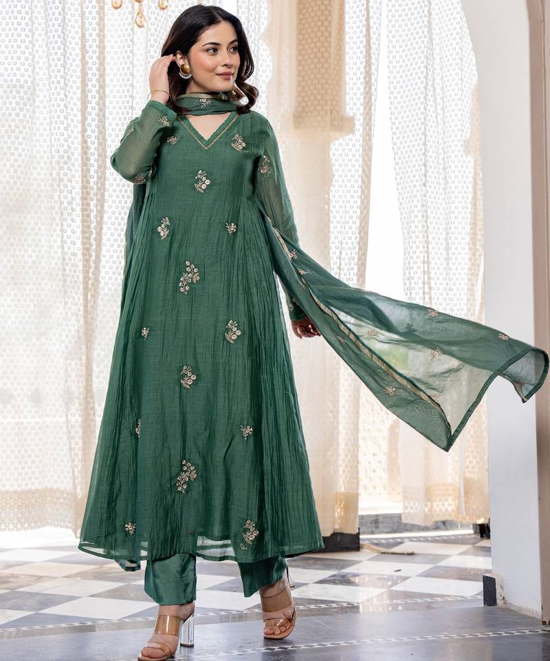 Women's green chanderi silk sequin embroidered kurta pant set with chanderi dupatta