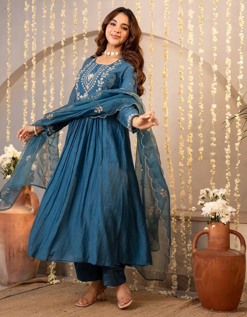 Women's chanderi silk sequin stone embroidery v neck blue kurta pant set with chanderi dupatta