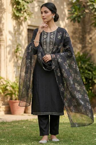  women's ply spun embroidered plain kurta set with dupatta