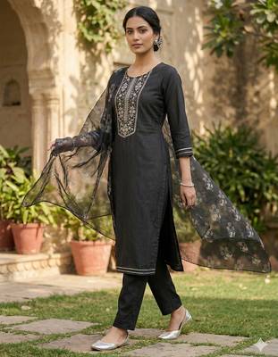 Arriva fab women's ply spun embroidered plain kurta set with dupatta 2