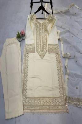 Cream embroidered kurta set 1