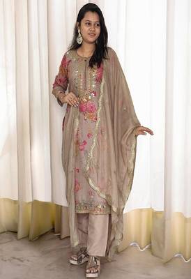 Beige floral straight kurta set 4