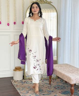 Women's white viscose rayon embroidered kurta pant set with chinon dupatta 2