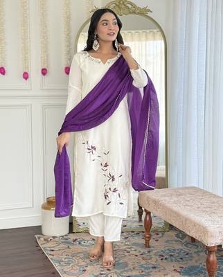 Women's white viscose rayon embroidered kurta pant set with chinon dupatta 5