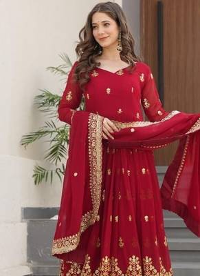 Traditional red embroidered anarkali dress with dupatta 3