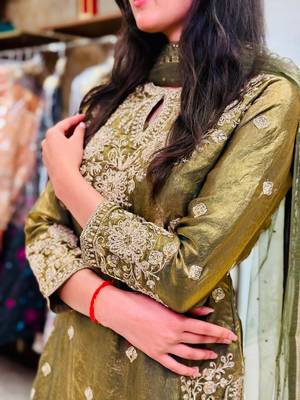 Olive green embroidered kurta 4
