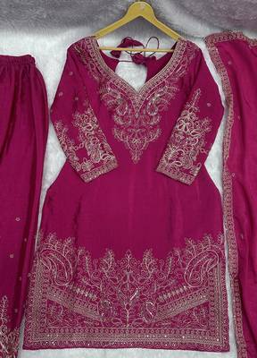 Rani-pink embroidered kurta set 3
