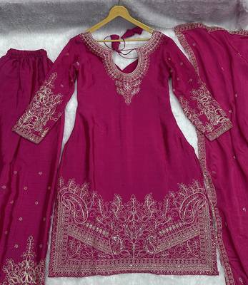 Rani-pink embroidered kurta set 4