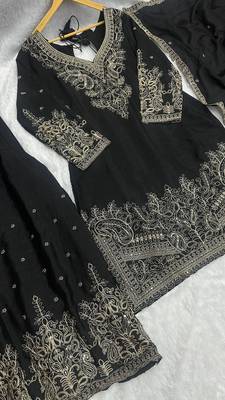 Black embroidered kurta set 3