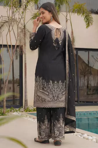 Black embroidered kurta set