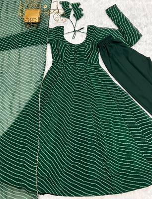 Dark-green printed kurta set 3