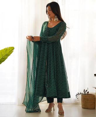 Dark-green printed kurta set 4