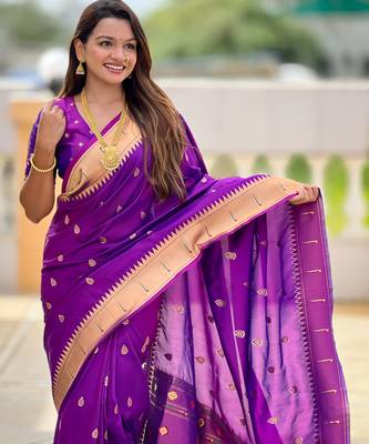Soft paithani silk saree with zari weawing motifs design and meenakari weawing rich pallu 3