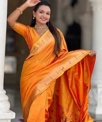 Soft paithani silk saree with zari weawing motifs design and meenakari weawing rich pallu 3