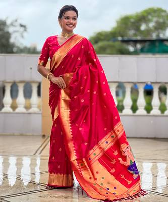 Soft paithani silk saree with zari weawing motifs design and meenakari weawing rich pallu 5