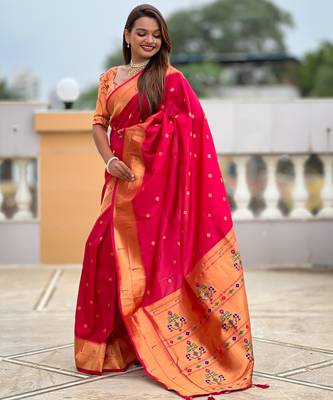 Soft paithani silk saree with zari weawing motifs design and meenakari weawing rich pallu 4