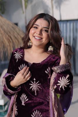Wine premium ice velvet kurti palazzo set with sequins embroidered fendi dupatta party wear ready-made 4