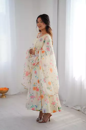 Off whitefloral organza gown set with micro cotton inner & dupatta