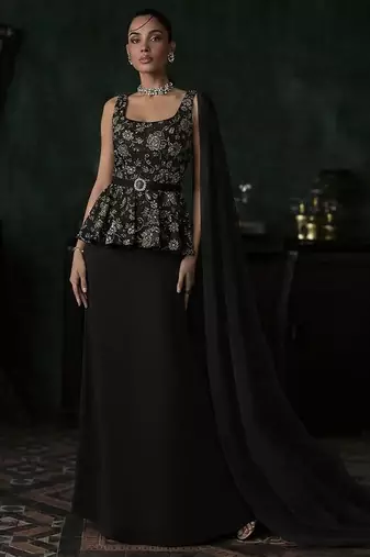 Black embroidered net fusion set