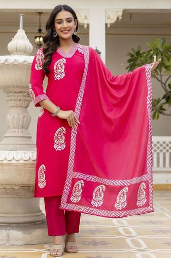 Pink trendy ready-made rayon kurti set with printed chanderi cotton dupatta