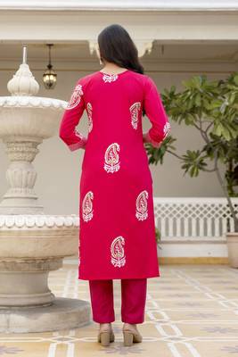 Pink trendy ready-made rayon kurti set with printed chanderi cotton dupatta 2