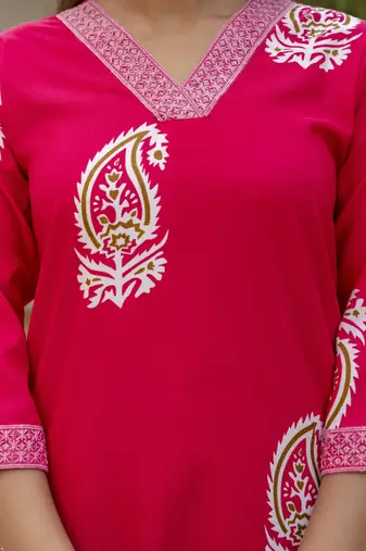 Pink trendy ready-made rayon kurti set with printed chanderi cotton dupatta