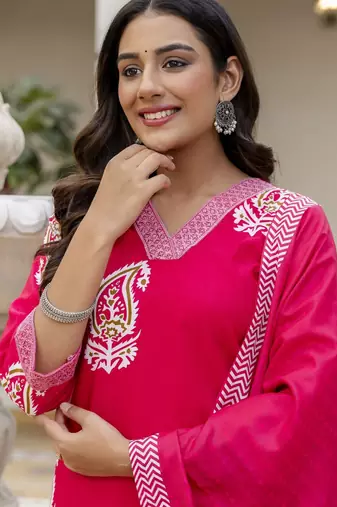 Pink trendy ready-made rayon kurti set with printed chanderi cotton dupatta