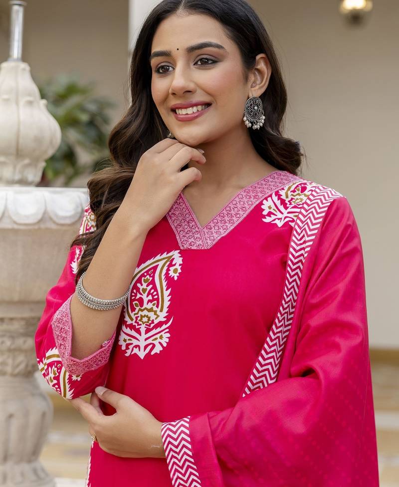 Pink trendy ready-made rayon kurti set with printed chanderi cotton dupatta