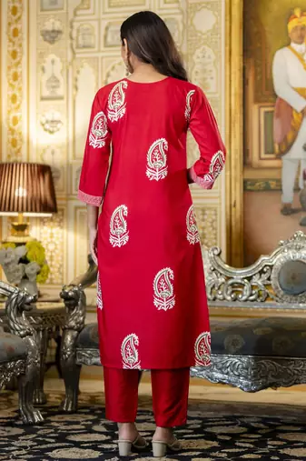 Red trendy ready-made rayon kurti set with printed chanderi cotton dupatta
