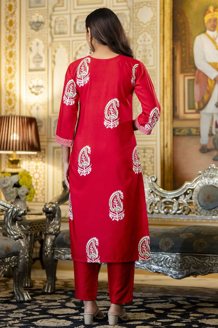 Red trendy ready-made rayon kurti set with printed chanderi cotton dupatta