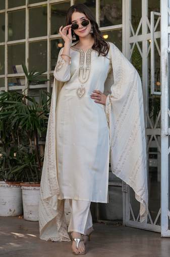 Off white embroidered viscose chanderi kurta set with dupatta