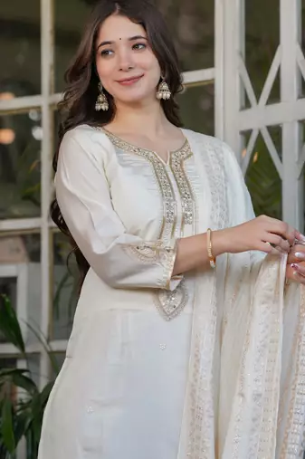 Off white embroidered viscose chanderi kurta set with dupatta