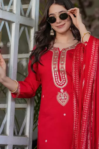 Red embroidered viscose chanderi kurta set with dupatta