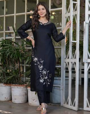 Black embroidered viscose rayon kurta set with dupatta 3