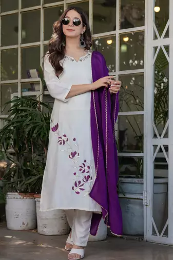 White embroidered viscose rayon kurta set with dupatta