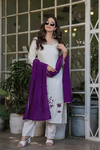 White embroidered viscose rayon kurta set with dupatta
