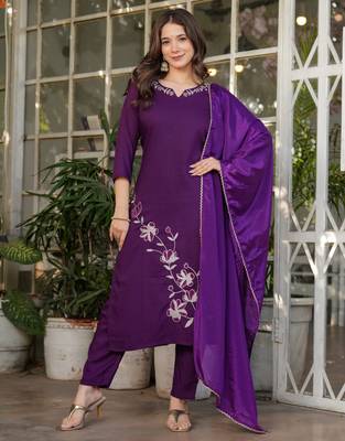 Purple embroidered viscose rayon kurta set with dupatta 2