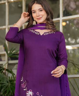 Purple embroidered viscose rayon kurta set with dupatta 3