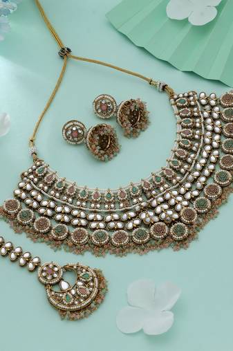 Pink & pista green color kundan necklace set